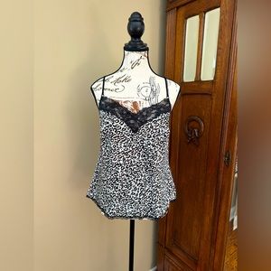 SET Victoria’s Secret Leopard Pajama Set Top and Shorts with Lace